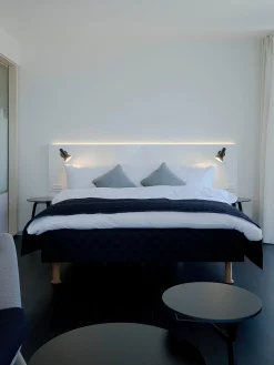 New Louis Poulsen Applique murale AJ Noir