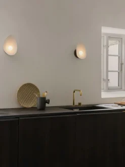 Discount Nuura Applique murale LED à intensité variable Florii
