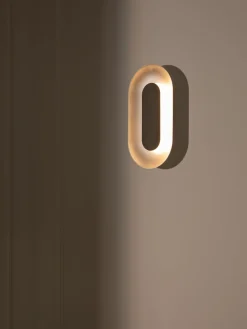 Outlet Nuura Applique murale LED Sasi, intensité lumineuse variable Argenté