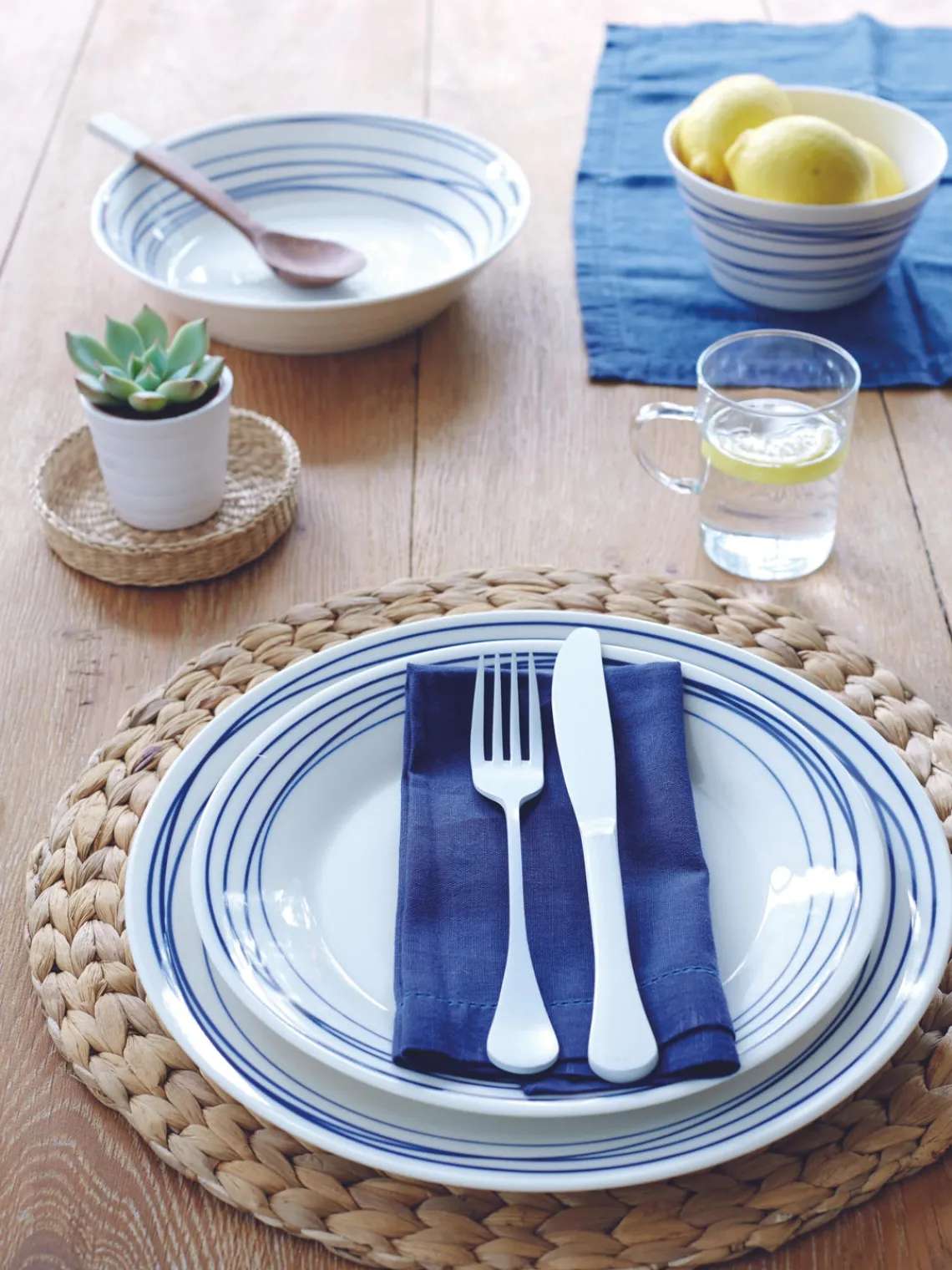 Fashion ROYAL DOULTON Assiette plate en porcelaine Pacific Blue Ligné