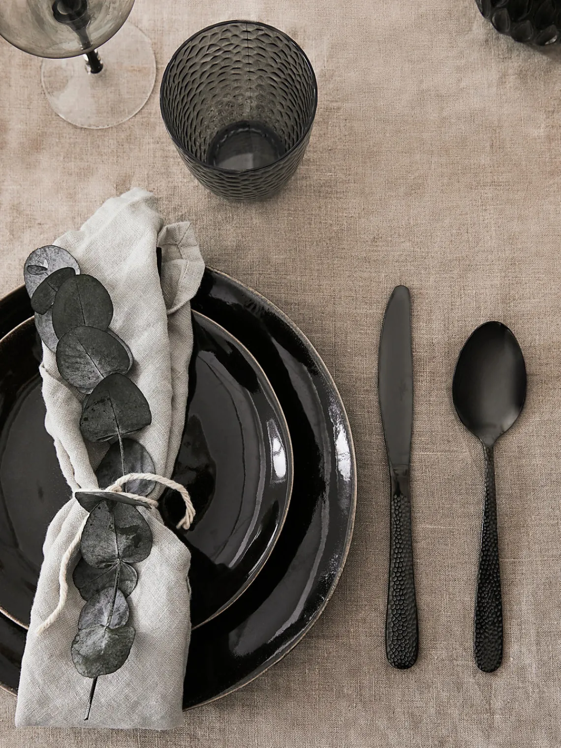 Clearance Broste Copenhagen Assiettes plates artisanales Nordic Coal, 4 pièces Noir, chiné