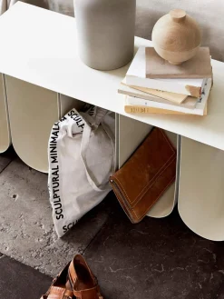 Clearance Kristina Dam Banc en métal Curved Beige clair