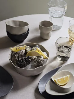 Best Broste Copenhagen Bol à céréales fait à la main de forme organique Limfjord, tailles variées Grège