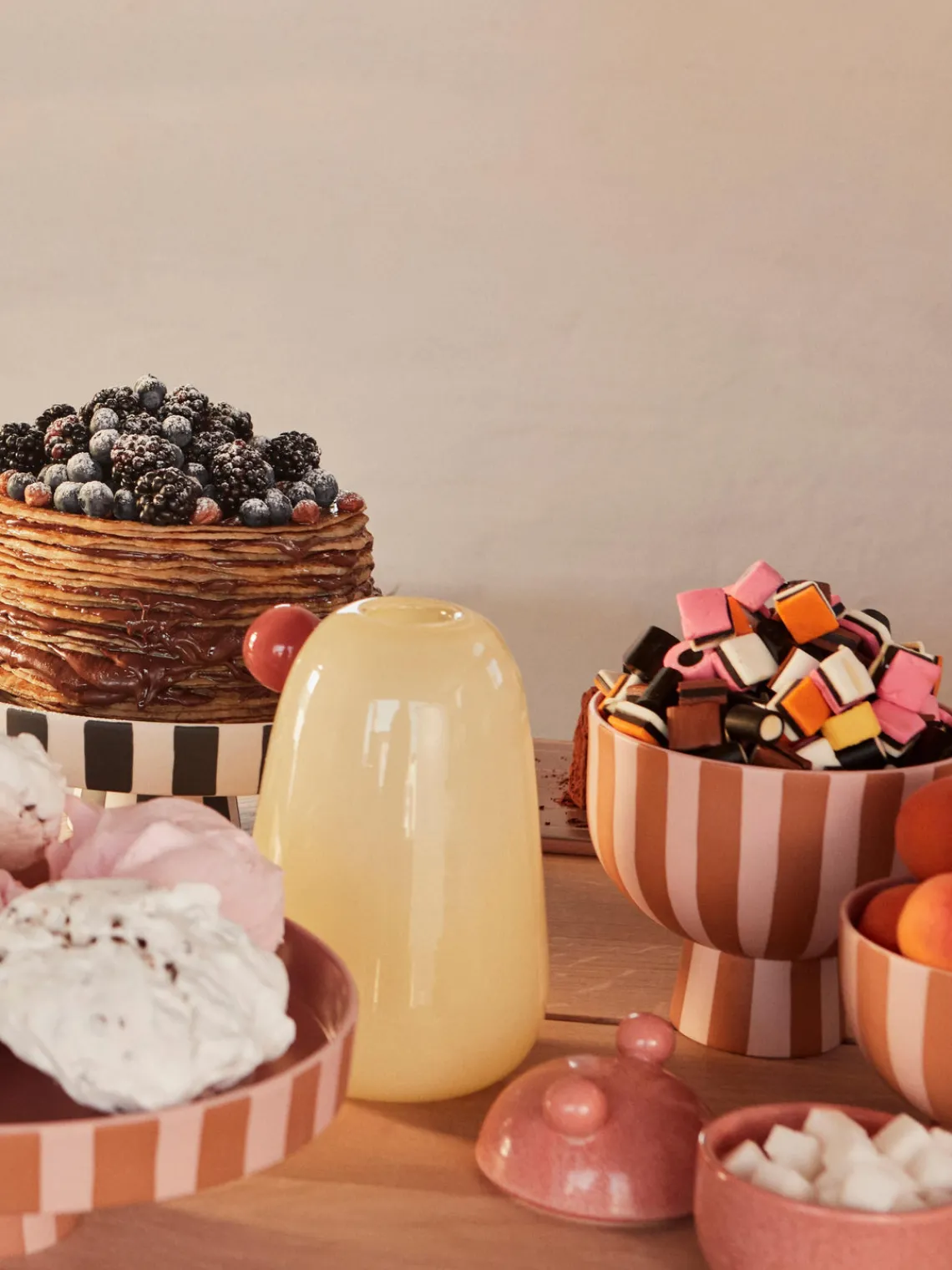 Online Oyoy Living Design Bol à fruits artisanal Toppu, haut. 13 cm Rose pâle, brun clair