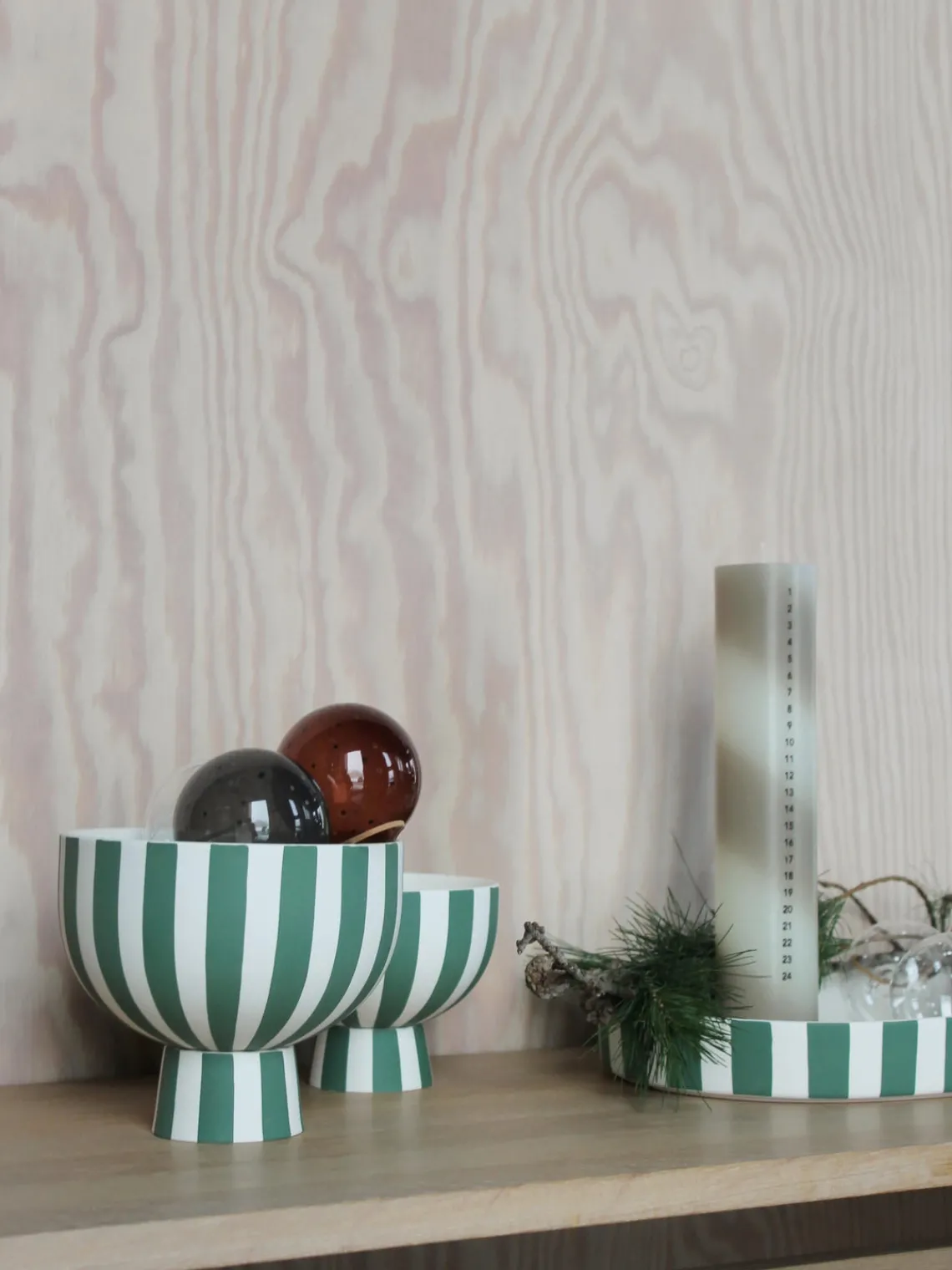 Hot Oyoy Living Design Bol à fruits artisanal Toppu, haut. 13 cm Vert foncé, blanc
