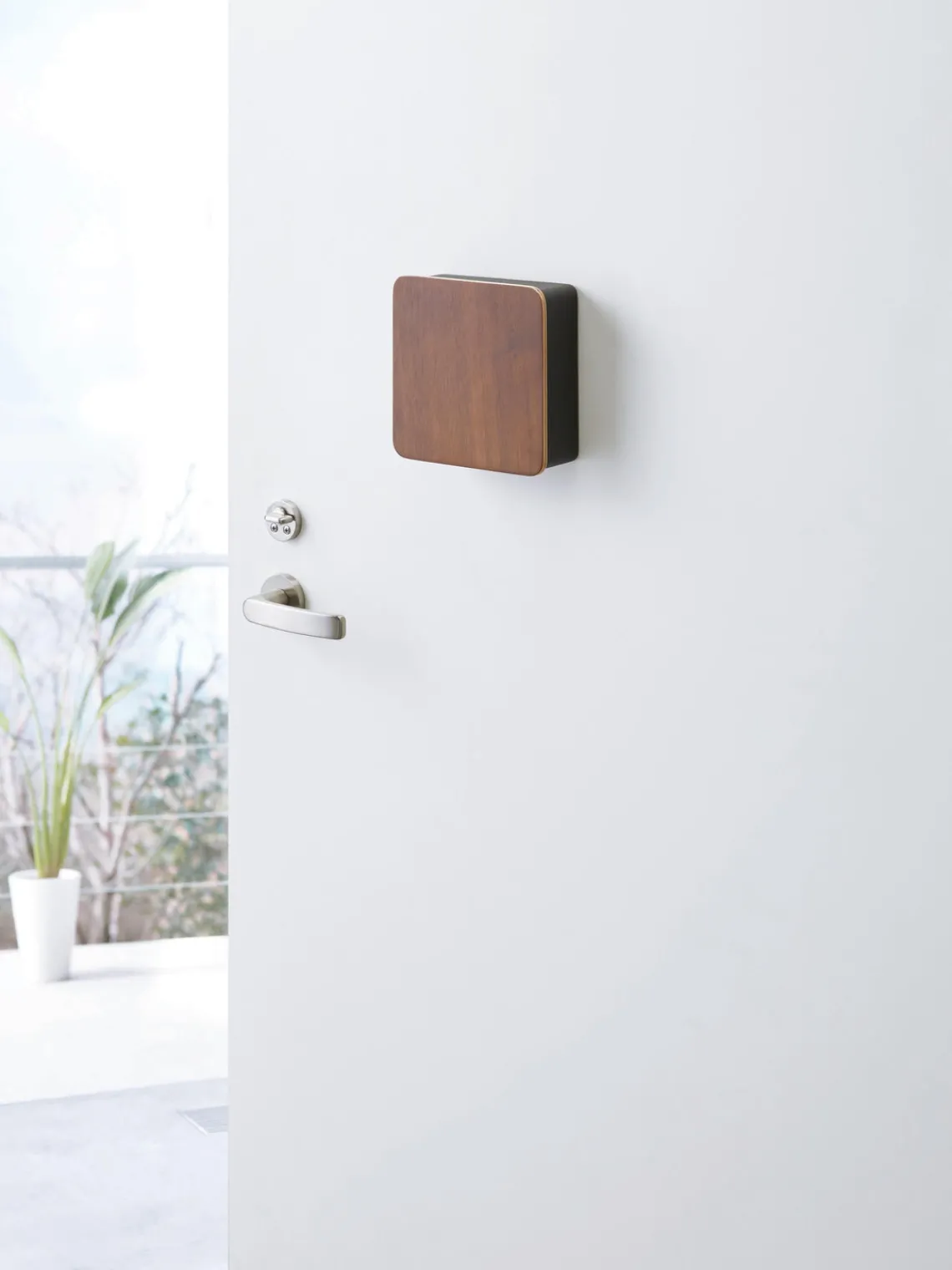 Fashion Yamazaki Boîte à clés avec dos magnétique Rin Noir, bois foncé