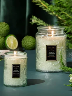 Best Voluspa Bougie parfumée artisanale Japonica Collection (cyprès, baies de genièvre, feuilles de menthe & bois) Cyprès blanc, baies de genièvre, feuilles de menthe & bois