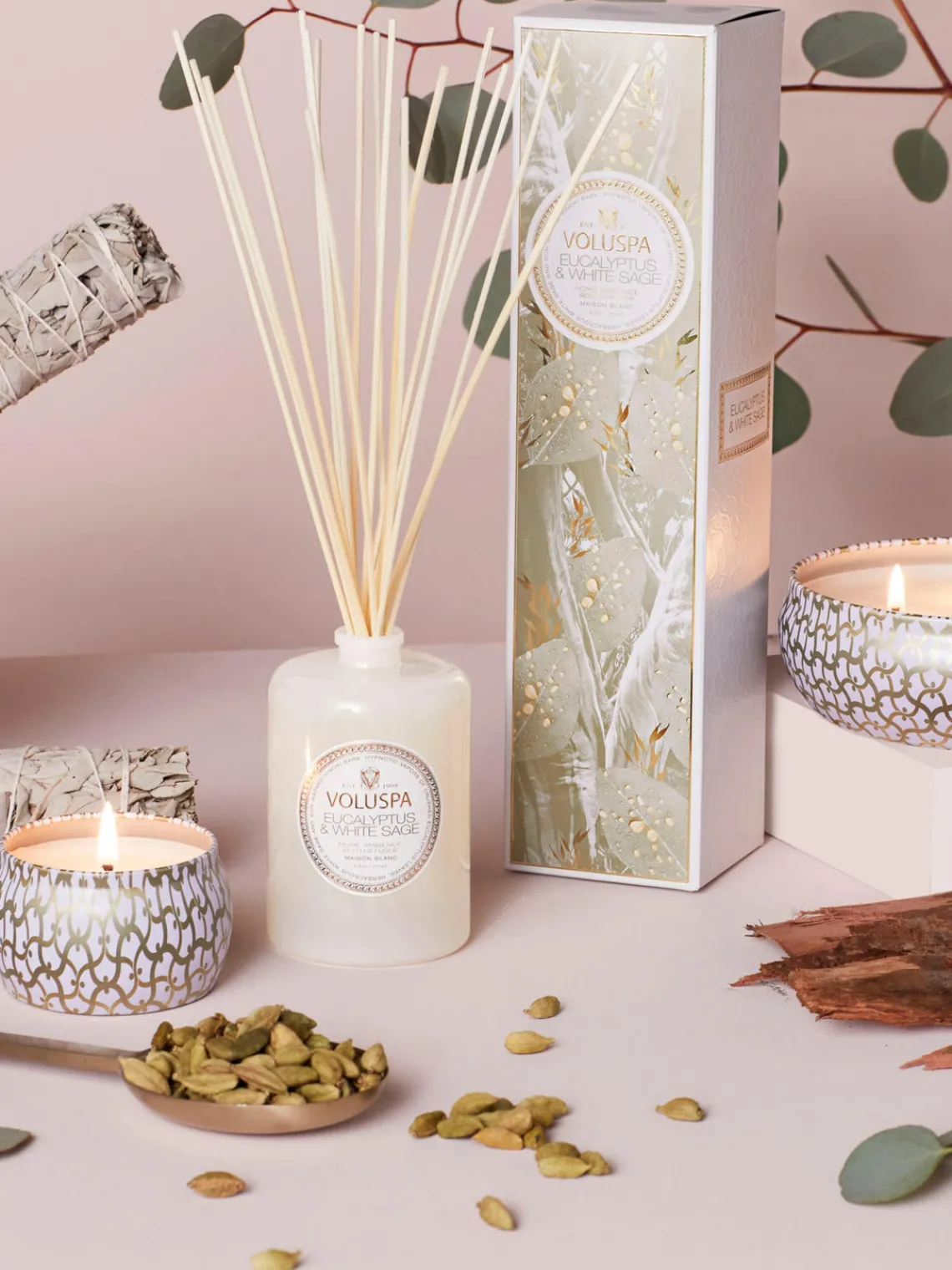 Best Voluspa Bougie parfumée artisanale Maison Blanc (eucalyptus, cardamome, sauge & écorce d'hinoki)