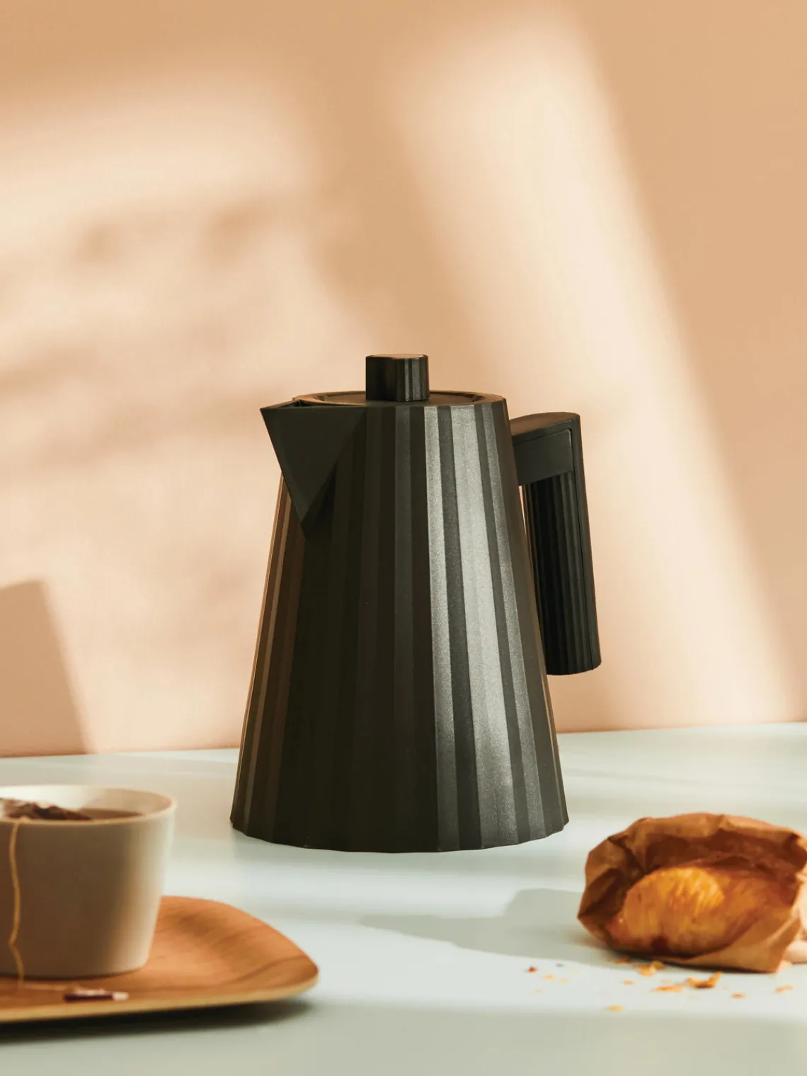 Best ALESSI Bouilloire Plissé, 1 L Noir