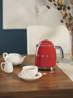 Hot Smeg Bouilloire 50's Style, 800 mL Rouge, haute brillance