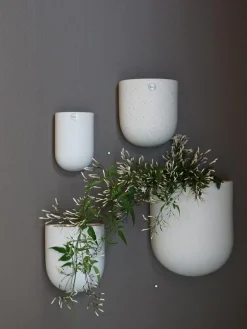 Sale DBKD Cache-pot mural Cut, larg. 15 cm Blanc cassé, mat