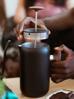 Fashion Fellow Cafetière Clara Noir, bois foncé