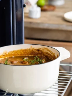 Sale KitchenAid Casserole avec revêtement antiadhésif Doelle Blanc cassé