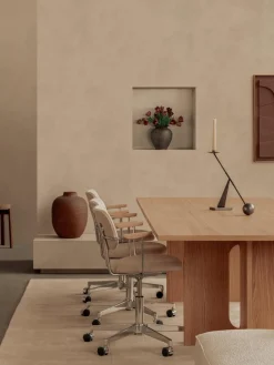 Outlet Audo Copenhagen Chaise de bureau en bouclette Co, hauteur réglable Bouclette beige, argenté
