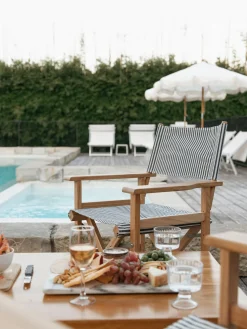 Discount Business & Pleasure Chaise de jardin pliante Director Bleu foncé, rayé, bois