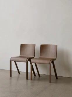 Online Audo Copenhagen Chaise en bois de chêne Ready Dining Bois de chêne foncé laqué