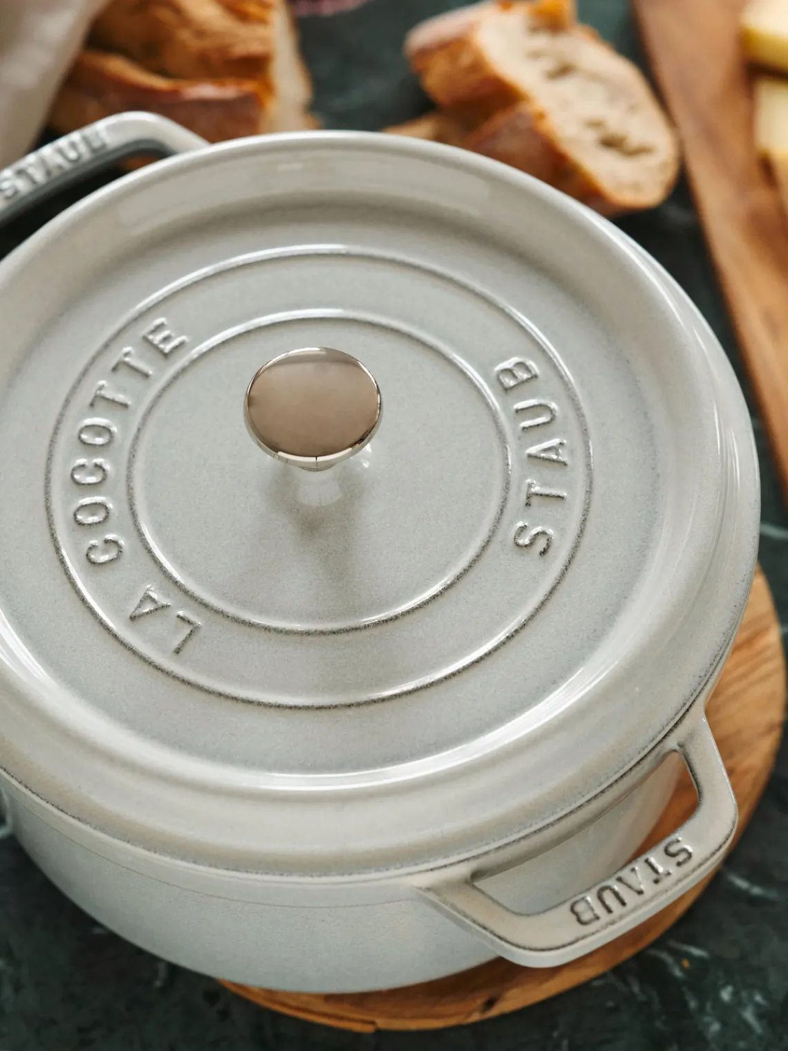 Online Staub Cocotte ronde en fonte La Cocotte Gris clair, haute brillance