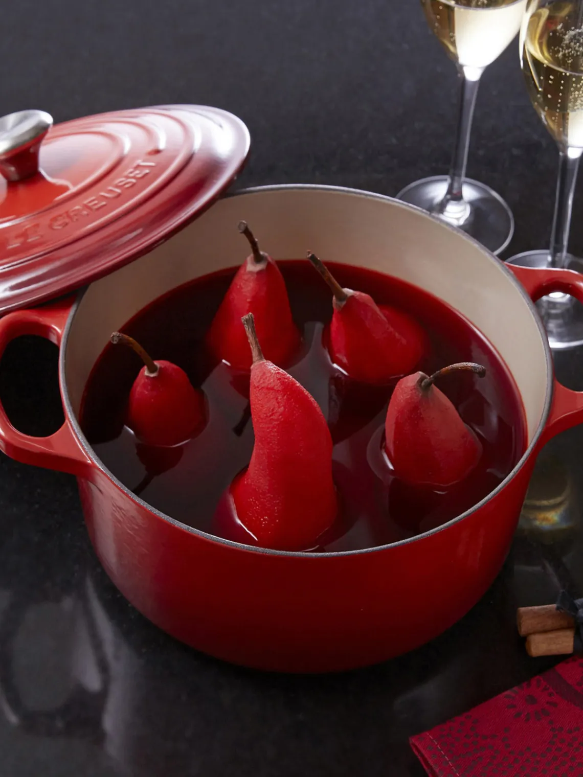 Sale LE CREUSET Cocotte ronde en fonte émaillée Signature Collection Tons rouges, argenté