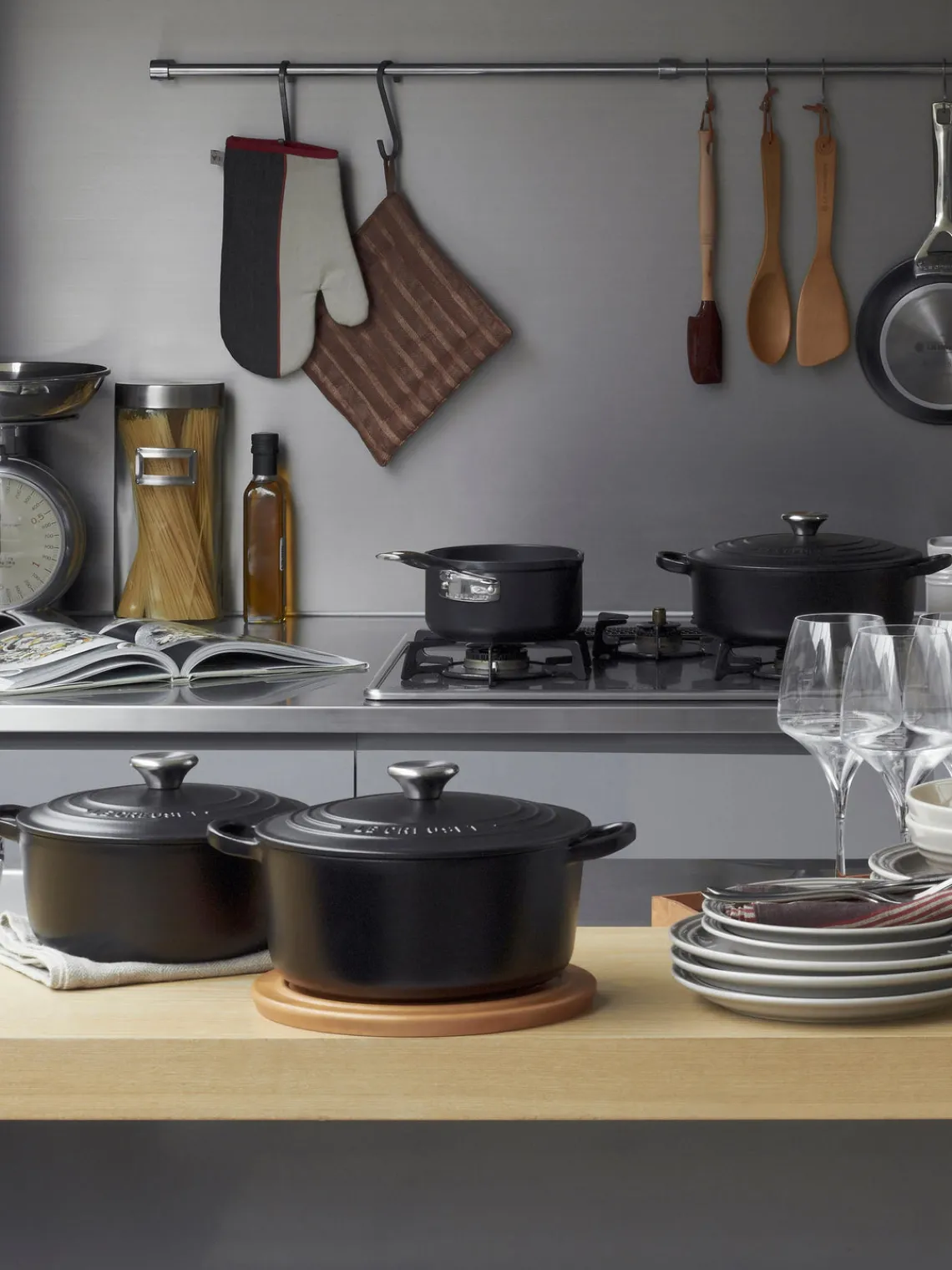 Clearance LE CREUSET Cocotte ronde en fonte émaillée Signature Collection Noir, argenté