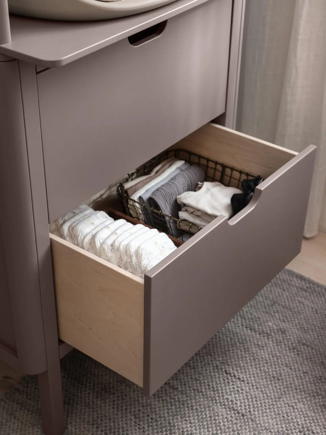 New Sebra Commode à langer en bois Mauve