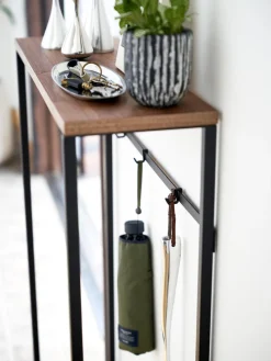 Clearance Yamazaki Console étroite Tower Noir, bois foncé