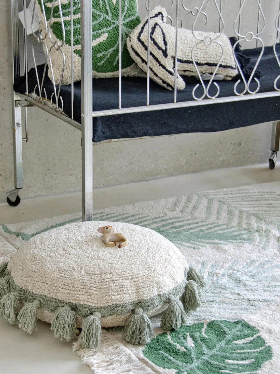 Best Lorena Canals Coussin moelleux avec franges fait main Circle