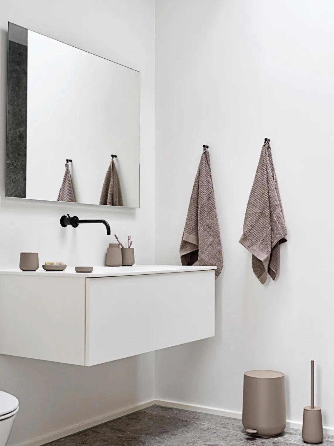 Clearance Zone Denmark Distributeur de savon en porcelaine Push Taupe