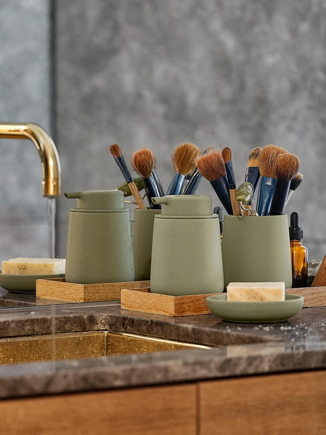 Hot Zone Denmark Distributeur de savon en porcelaine Push Vert menthe
