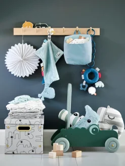 Best Done by Deer Doudou pour bébé avec attache-sucette Raffi