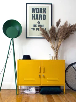 Hot Mustard Made Enfilade en métal The Lowdown Jaune moutarde