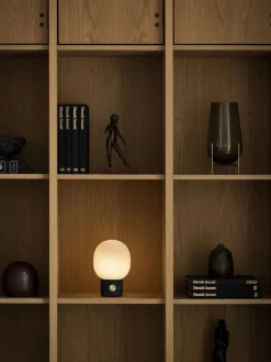 Fashion Audo Copenhagen Lampe à poser avec port USB et intensité variable JWDA Blanc, noir