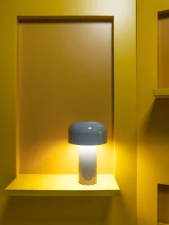Outlet Flos Lampe à poser LED Bellhop, intensité lumineuse variable Gris, haute brillance