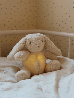 New Konges Slojd Lampe à poser LED mobile avec haut-parleur Bluetooth Bunny