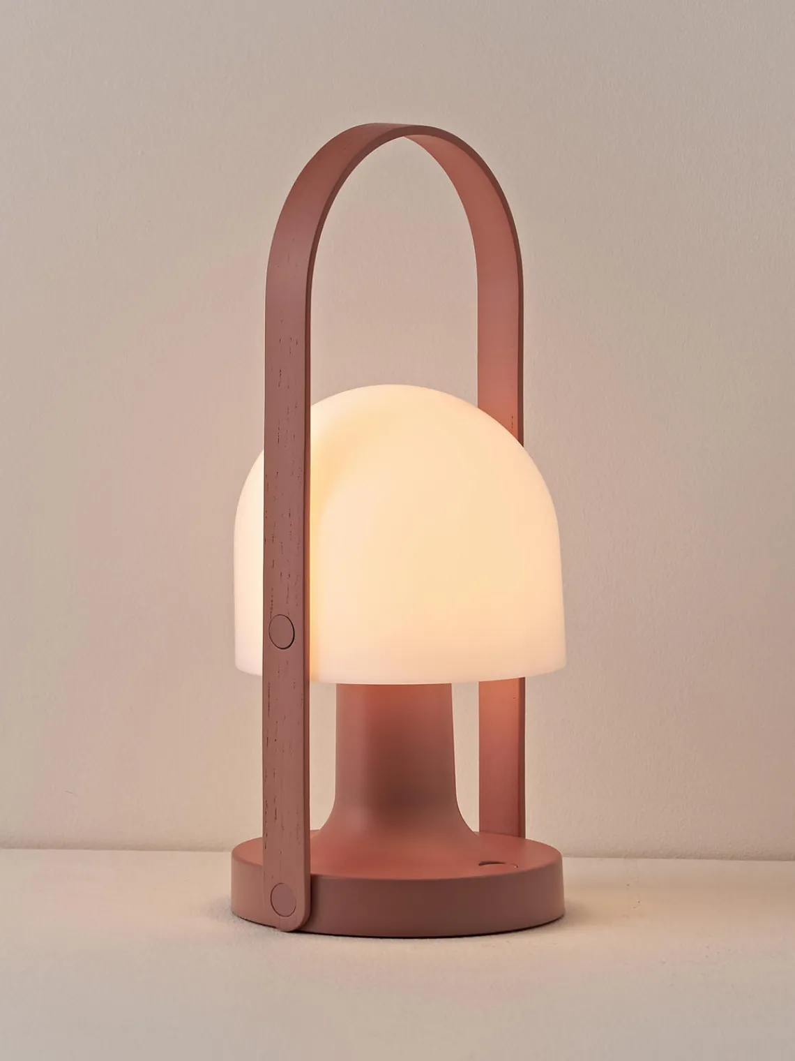 New Marset Lampe à poser LED mobile orientable FollowMe, intensité lumineuse variable Blanc, terracotta