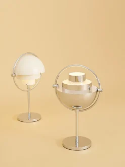 Discount GUBI Lampe à poser mobile Multi-Lite, intensité lumineuse variable Blanc mat, argenté haute brillance