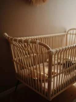 Clearance Bermbach Lit bébé artisanal en rotin Frederick