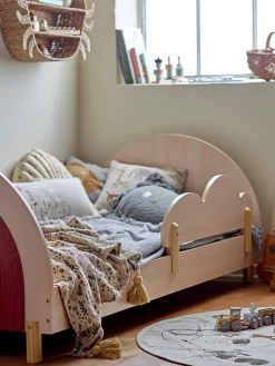 Outlet Bloomingville Mini Lit pour enfant en bois avec support latéral amovible Charli, 90 x 200 cm