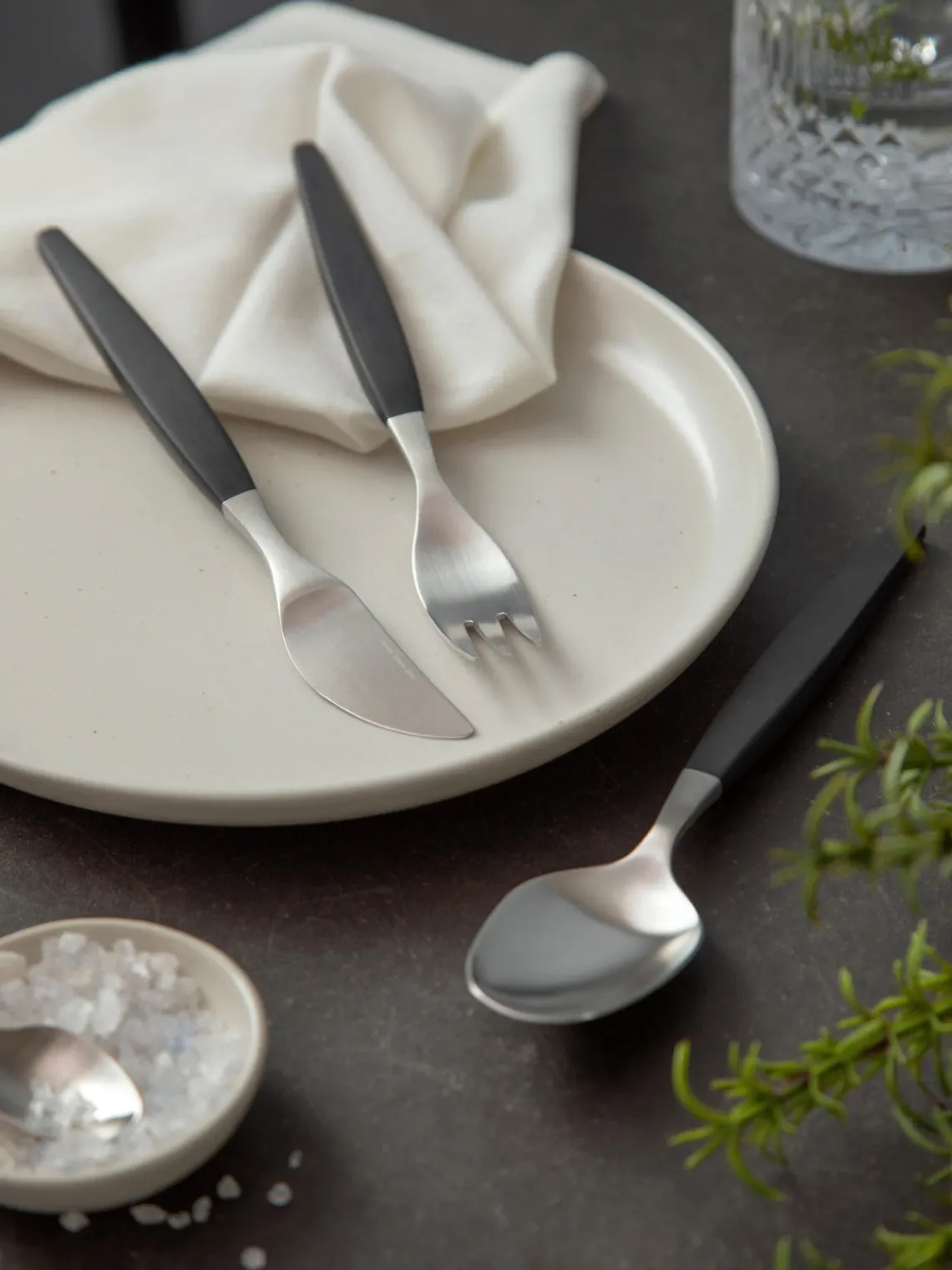 New Gense Ménagère brossée mate Focus de Luxe, 4 personnes (12 élém.)