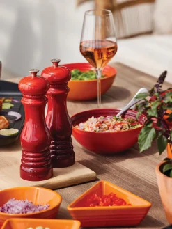 Sale LE CREUSET Moulin à poivre avec broyeur en céramique Creuset Tons rouges haute brillance, argenté
