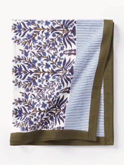 Hot Bungalow Nappe avec motif à fleurs Jasmine Bleu foncé, blanc cassé, brun