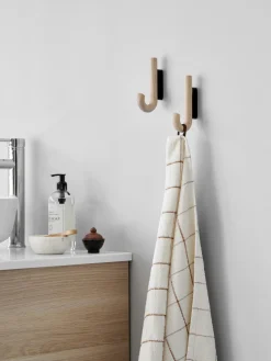 New Gejst Patère en chêne Umbrella, tailles variées Bois de chêne, noir