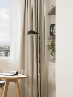 New Marset Petit lampadaire orientable Funiculí Noir, haute brillance