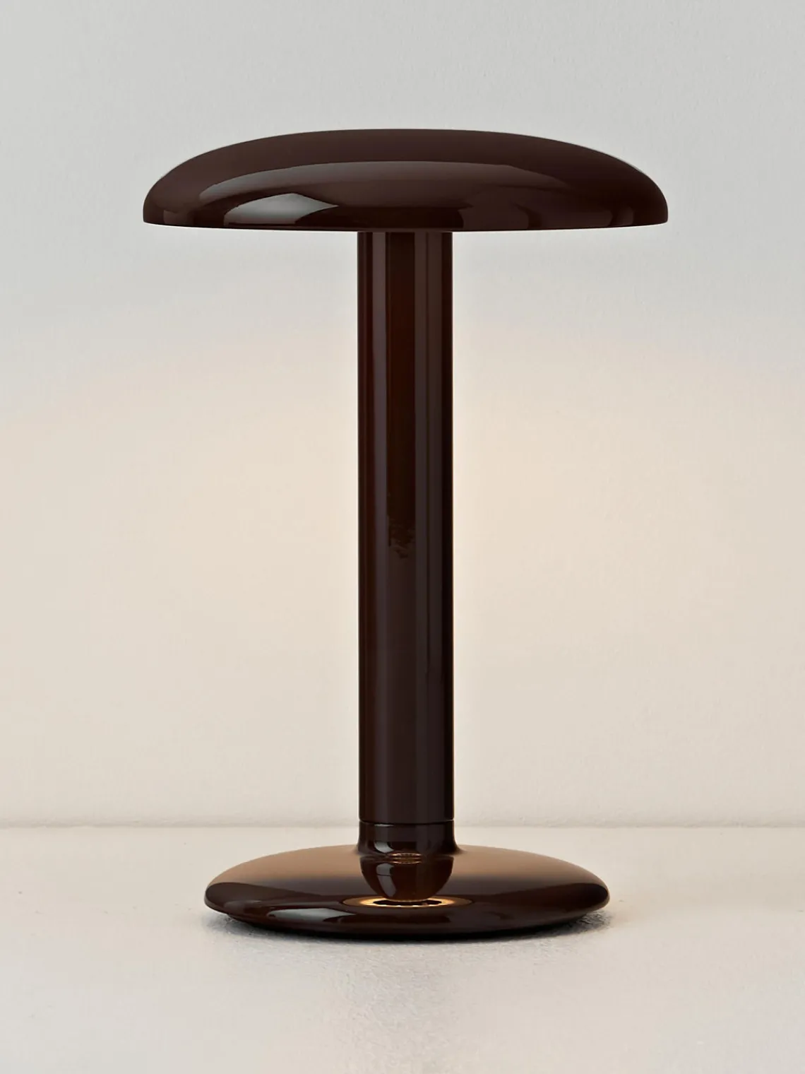 Fashion Flos Petite lampe à poser LED Gustave, intensité lumineuse variable Brun, haute brillance