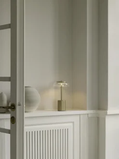 Online Nuura Petite lampe à poser LED mobile Blossi, intensité lumineuse variable