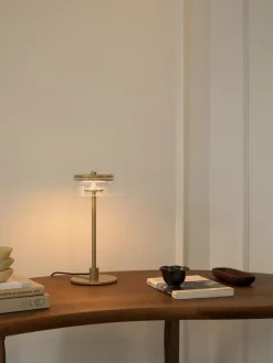 Sale Nuura Petite lampe à poser LED soufflée bouche Blossi, intensité lumineuse variable
