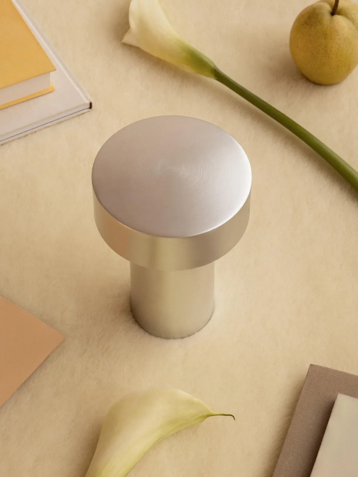 Online Audo Copenhagen Petite lampe à poser mobile Column, intensité lumineuse variable Argenté