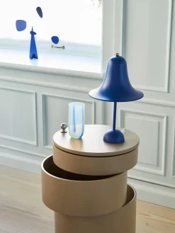 Online Verpan Petite lampe à poser mobile LED Pantop, design Verner Panton Bleu foncé, mat