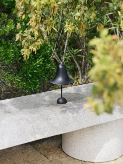 Outlet Verpan Petite lampe à poser mobile LED Pantop, design Verner Panton Noir, mat