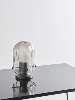 Online GUBI Petite lampe à poser soufflée bouche Seine