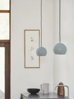 Outlet Frandsen Petite suspension boule Ball Gris-bleu